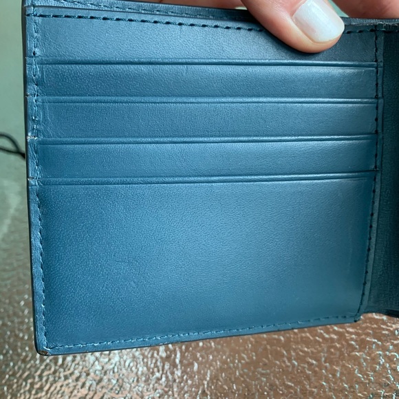 Burberry Men’s Wallet - Picture 4 of 9